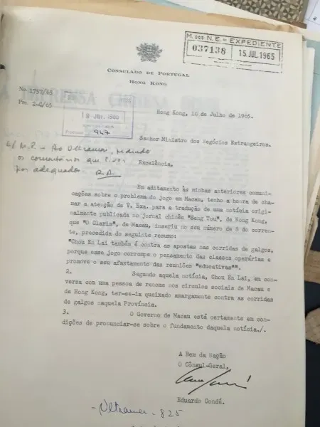 1965 07 10 Chou En Lai contra galgos1 1