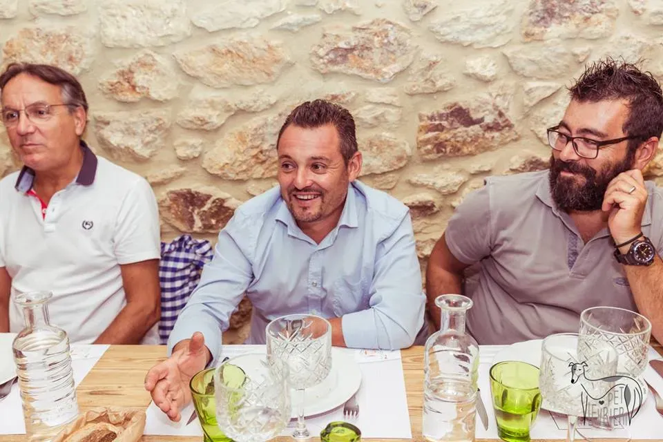 42391191 2092030514182272 2822867757807173632 n