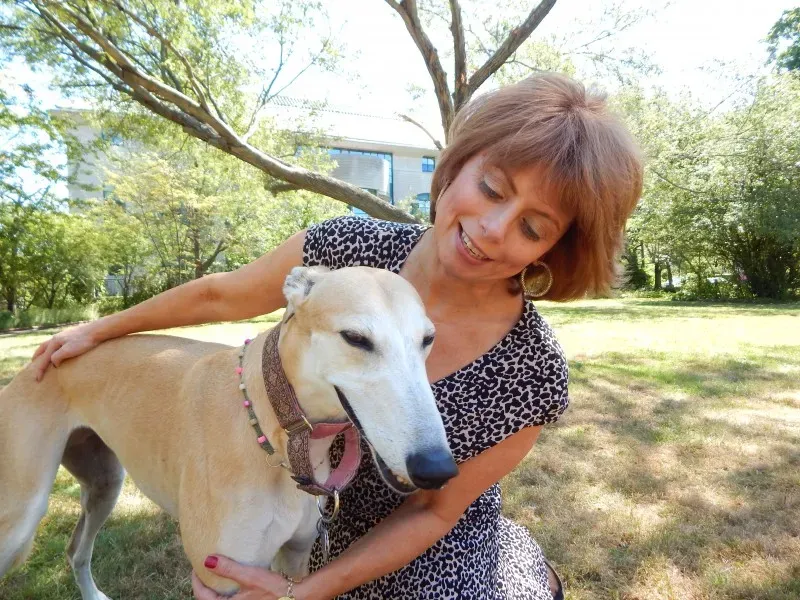 CHRISTINE LOOKS AT GINA