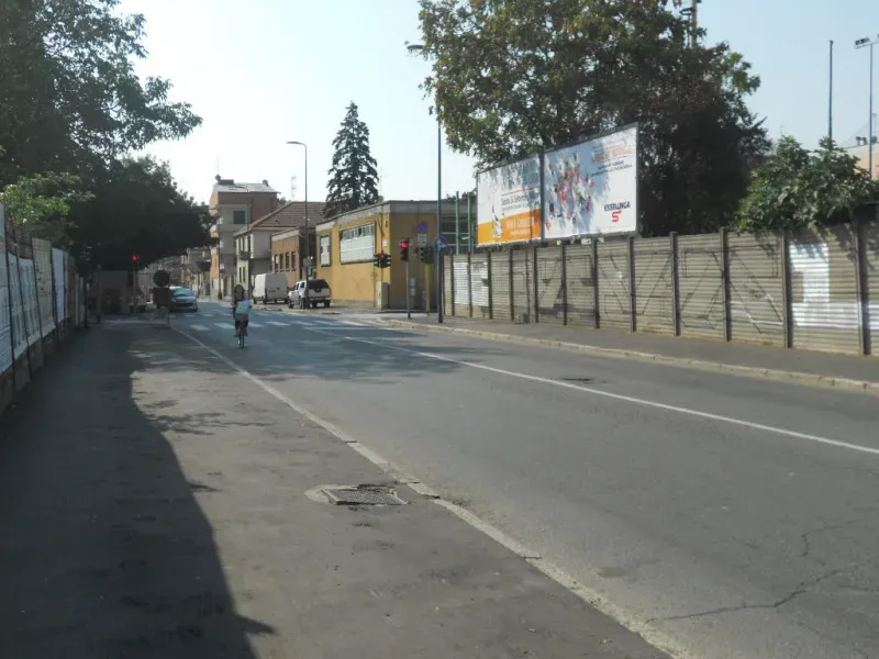 MI Via Ponte Nuovo fr. Via del Ricordo cim.344 PET LEVREIRI 05.09.2016