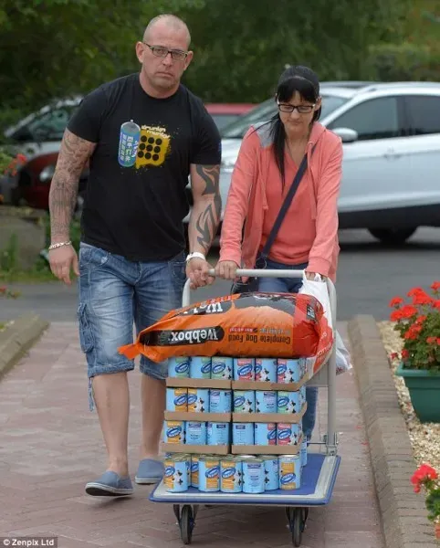 article 2752769 214DC22900000578 33 634x788