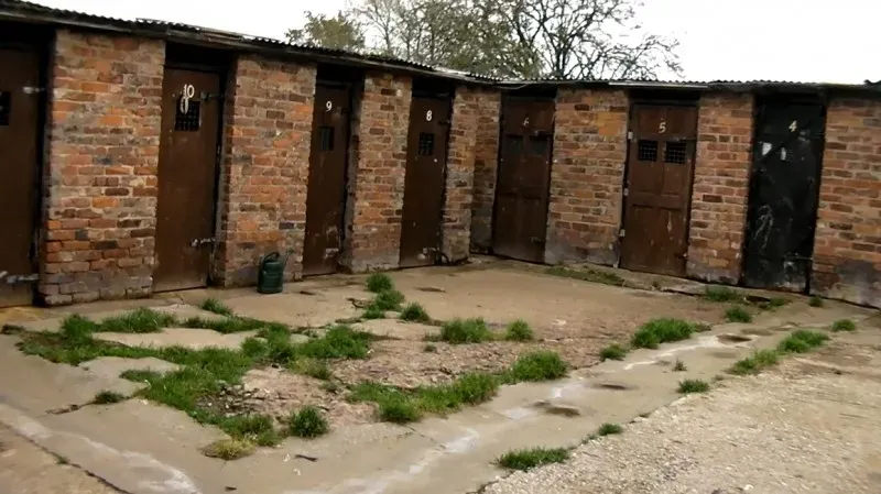 innercompound1.jpgoriginal1